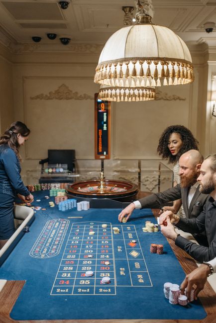 The Real Math Behind Slot Machines: RTP, Variance, and Hit Frequency